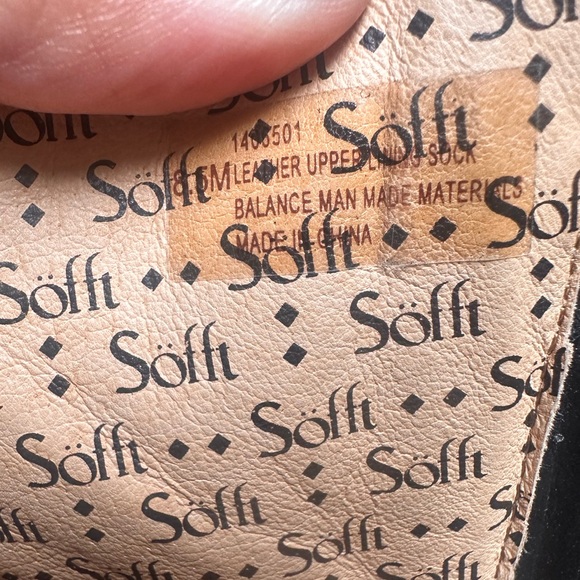 Sofft leather healed boots - Picture 2 of 5